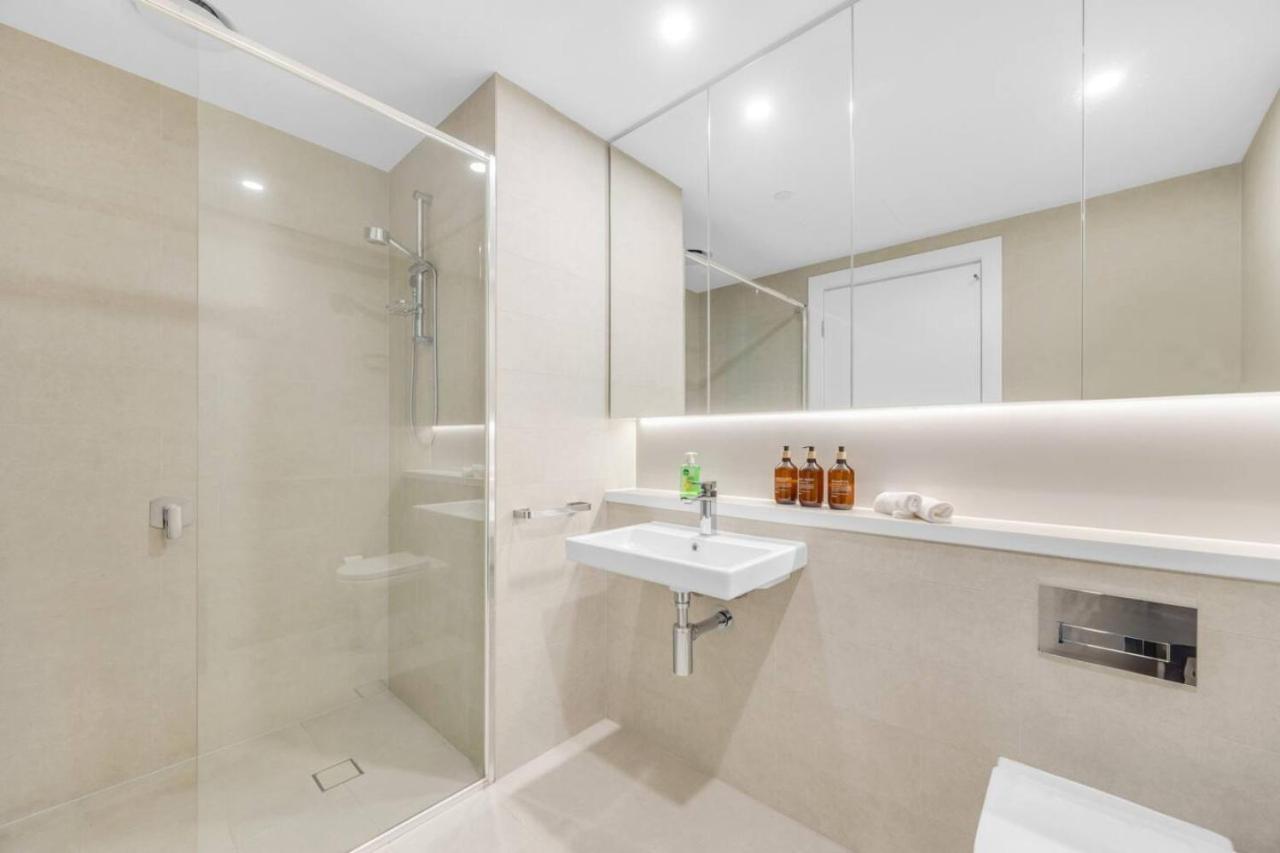 Apartment 2b Study Sky Level In Olympic Park Sydney