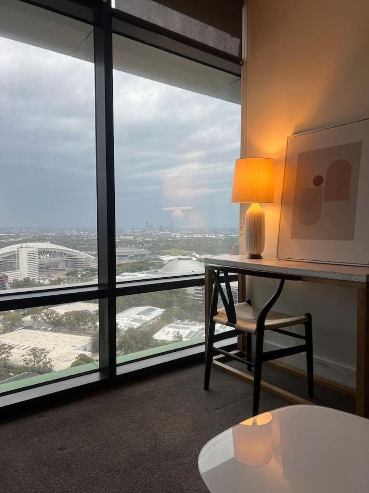 2b Study Sky Level In Olympic Park Apartment