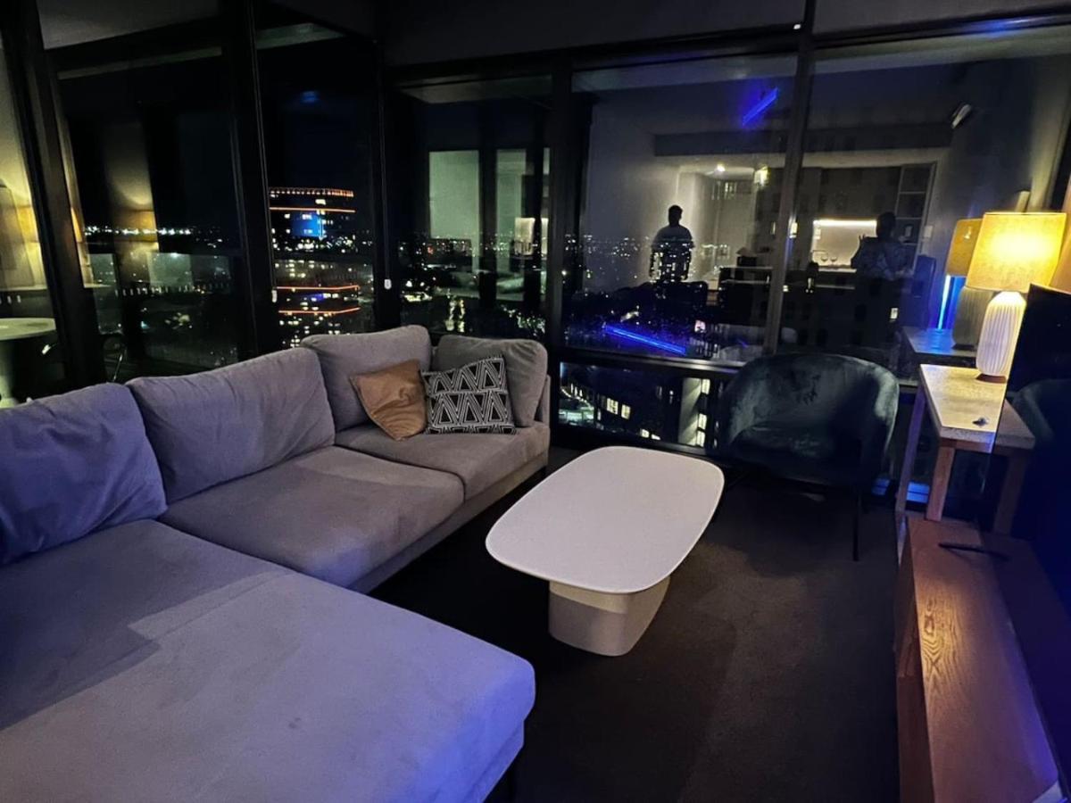 2b Study Sky Level In Olympic Park Apartment Sydney